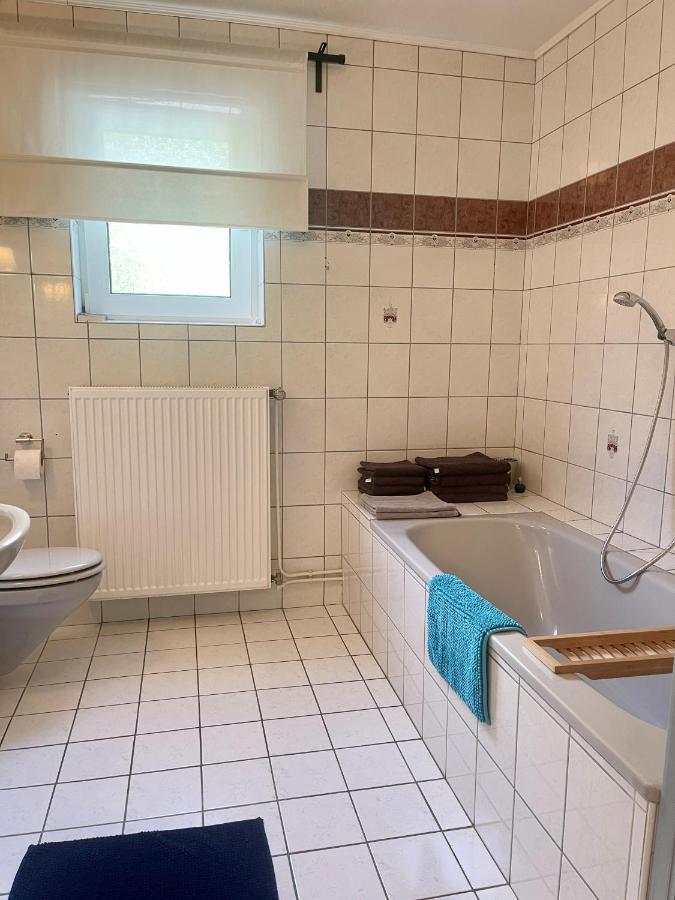 Landhaus Am Wald Mit Garten Mit 1 Schlafnische Und 1 Schlafzimmer Аурих Екстериор снимка